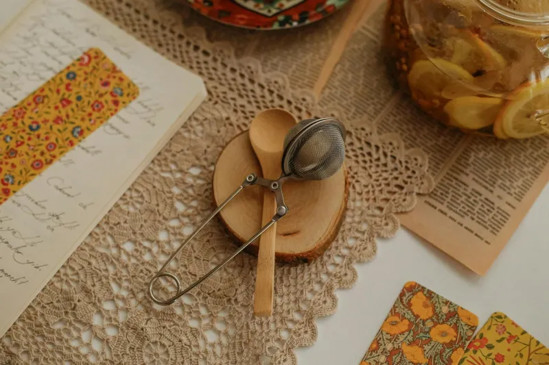 America's Lost Kitchen Wisdom — When Recipes Lived in Hearts, Not Phones