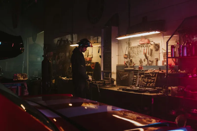 The Neighborhood Fix-It Guy Knew Your Refrigerator by Name: How America Lost Its Repair Culture